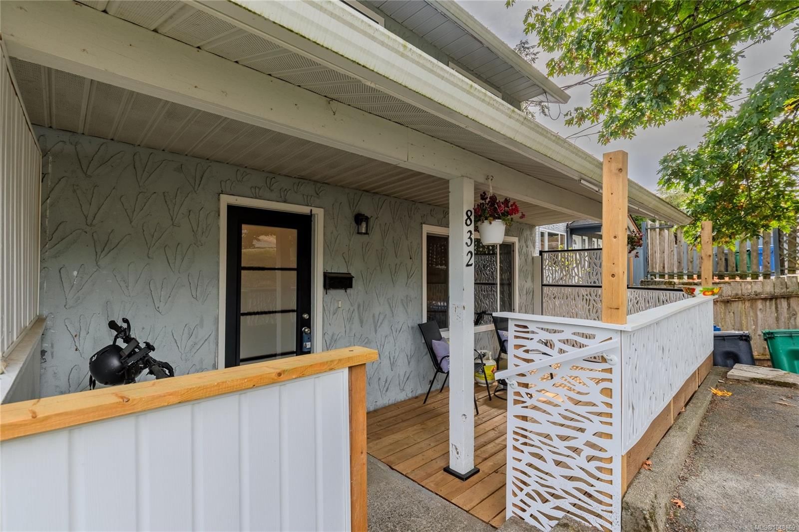 832 Holly Hill Rd property photo
