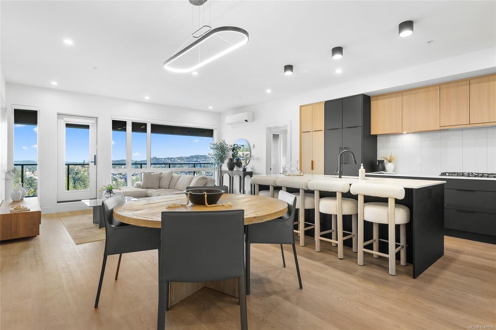 #606 – 2341 Bear Mountain Pkwy, Langford