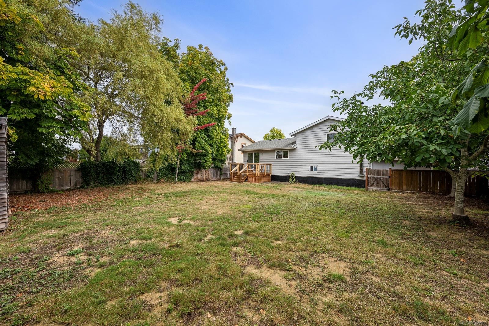163 James St property photo