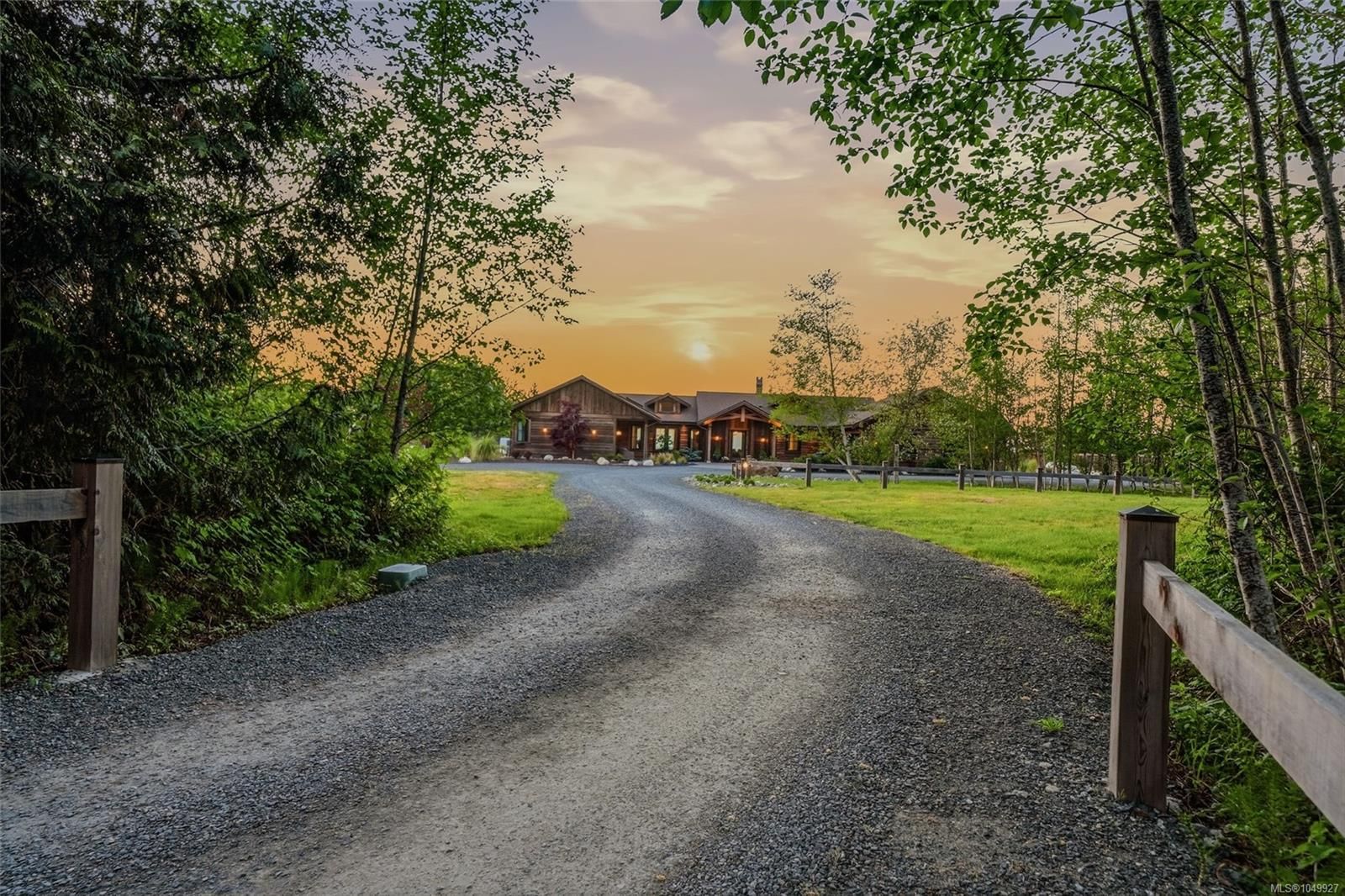 859 Andreef Rd
