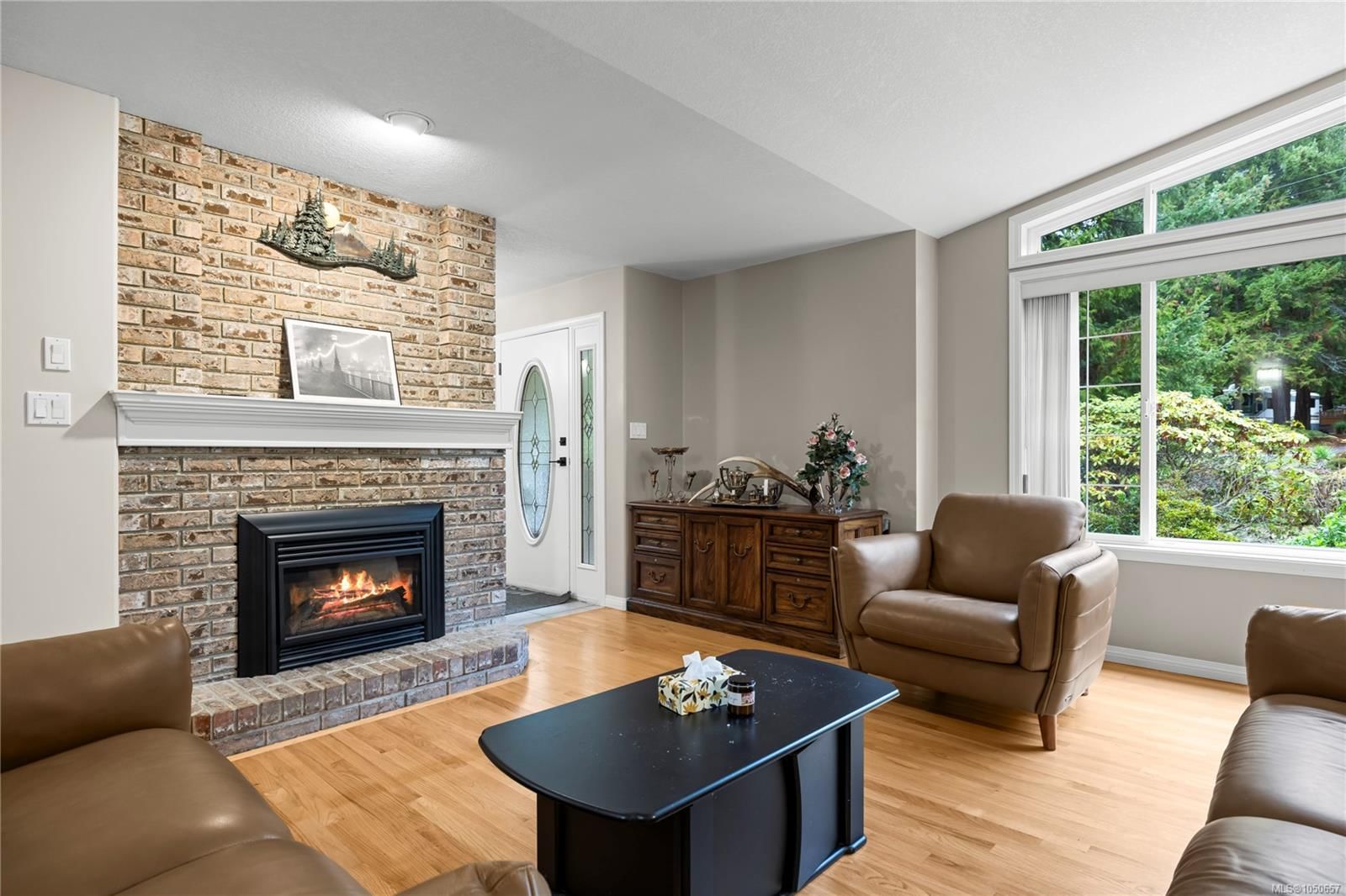 1730 Sangster Cres property photo