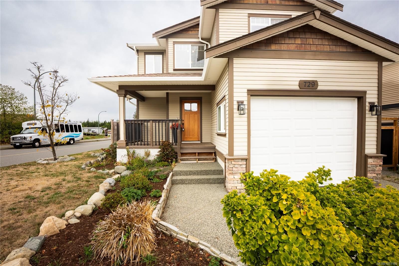 729 Parks Pl
