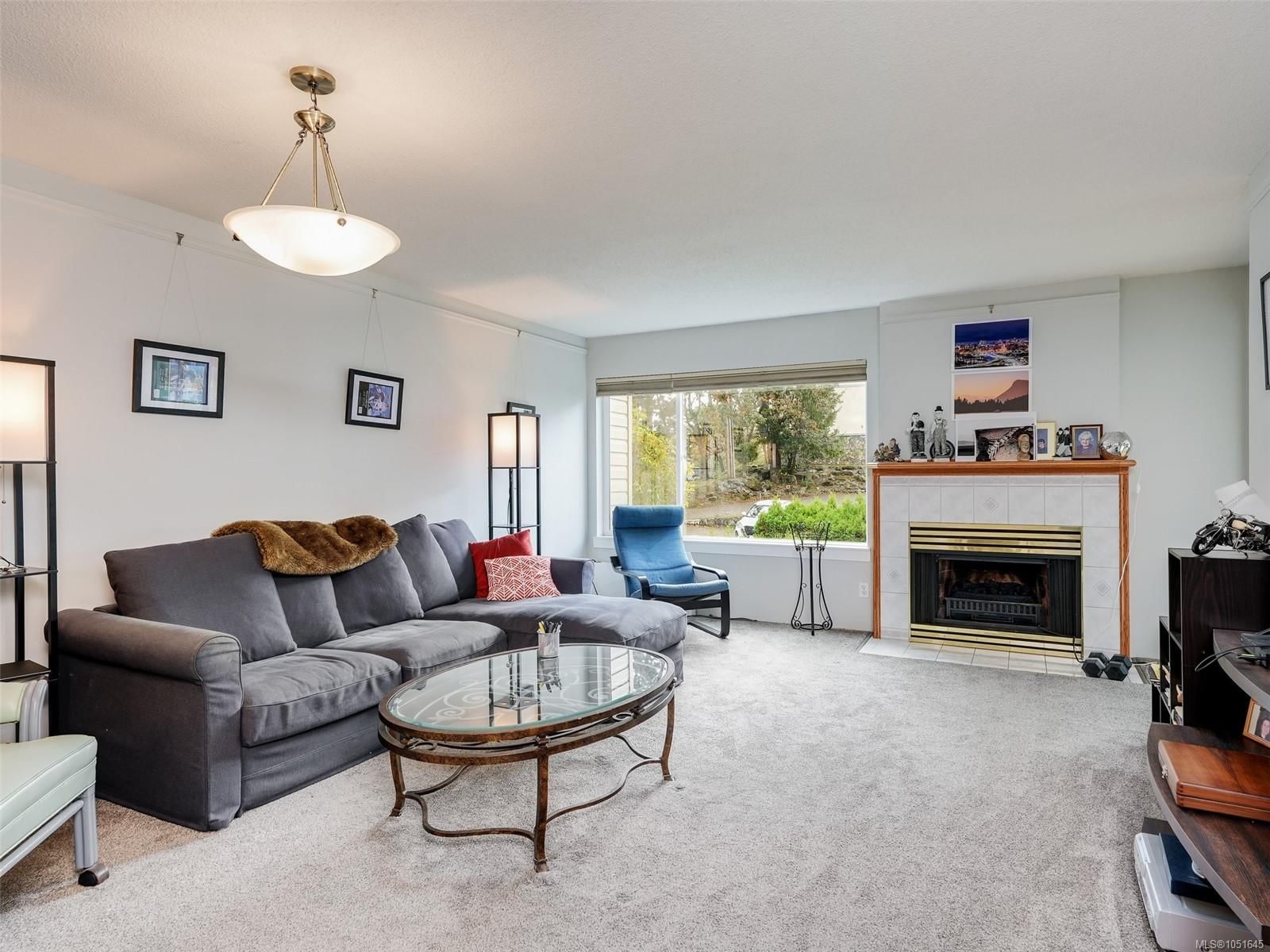#203 3260 Quadra St property photo