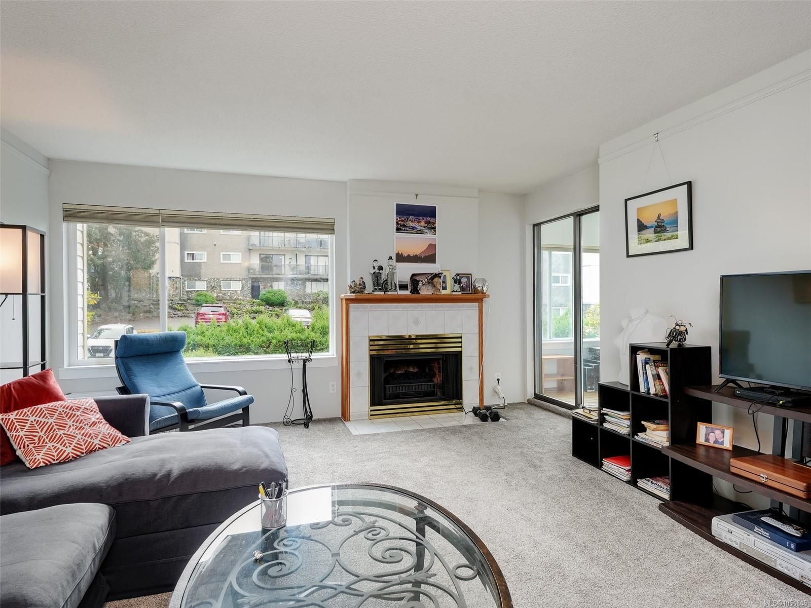#203 3260 Quadra St property photo
