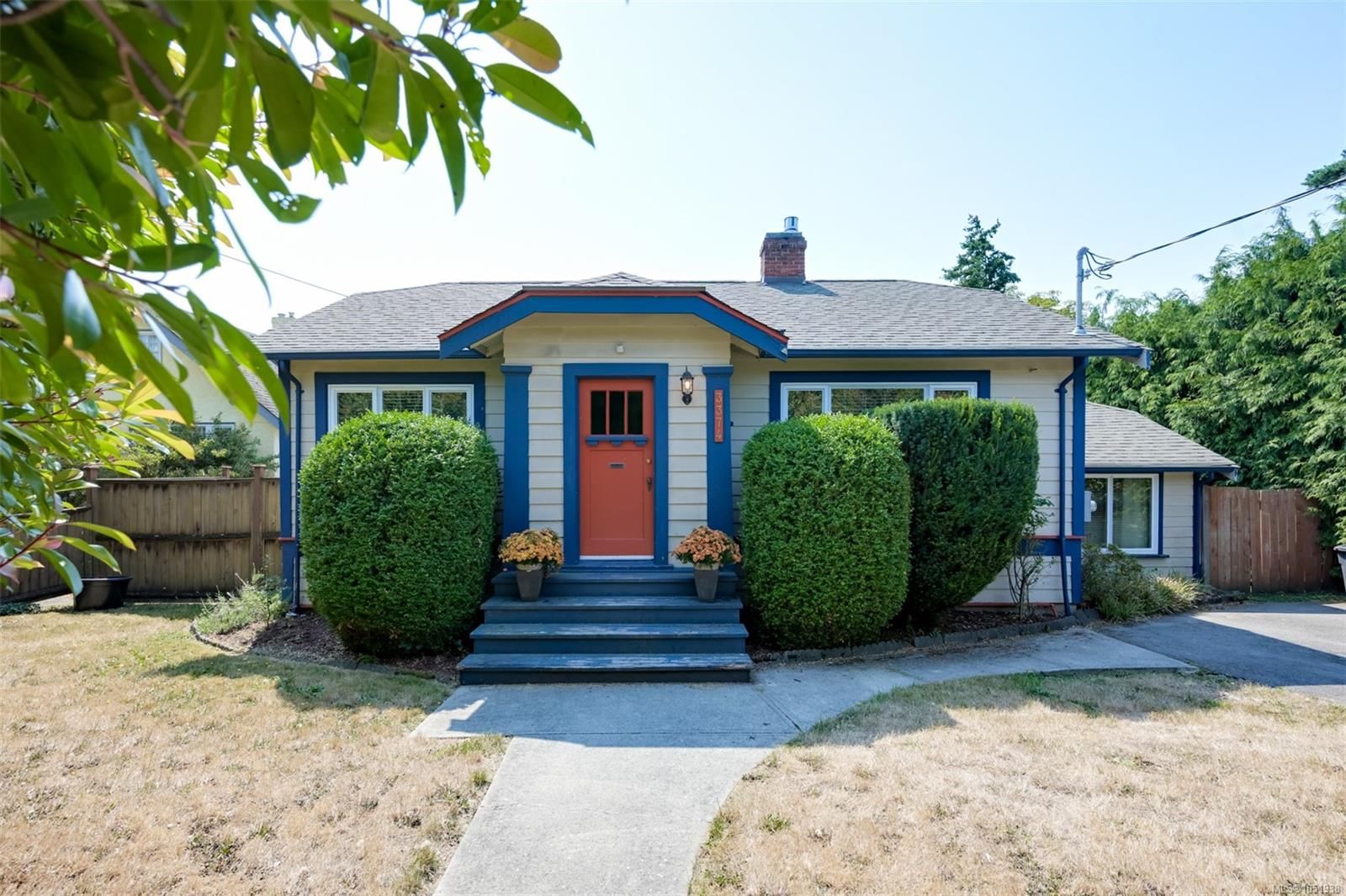 3374 Cook St property photo