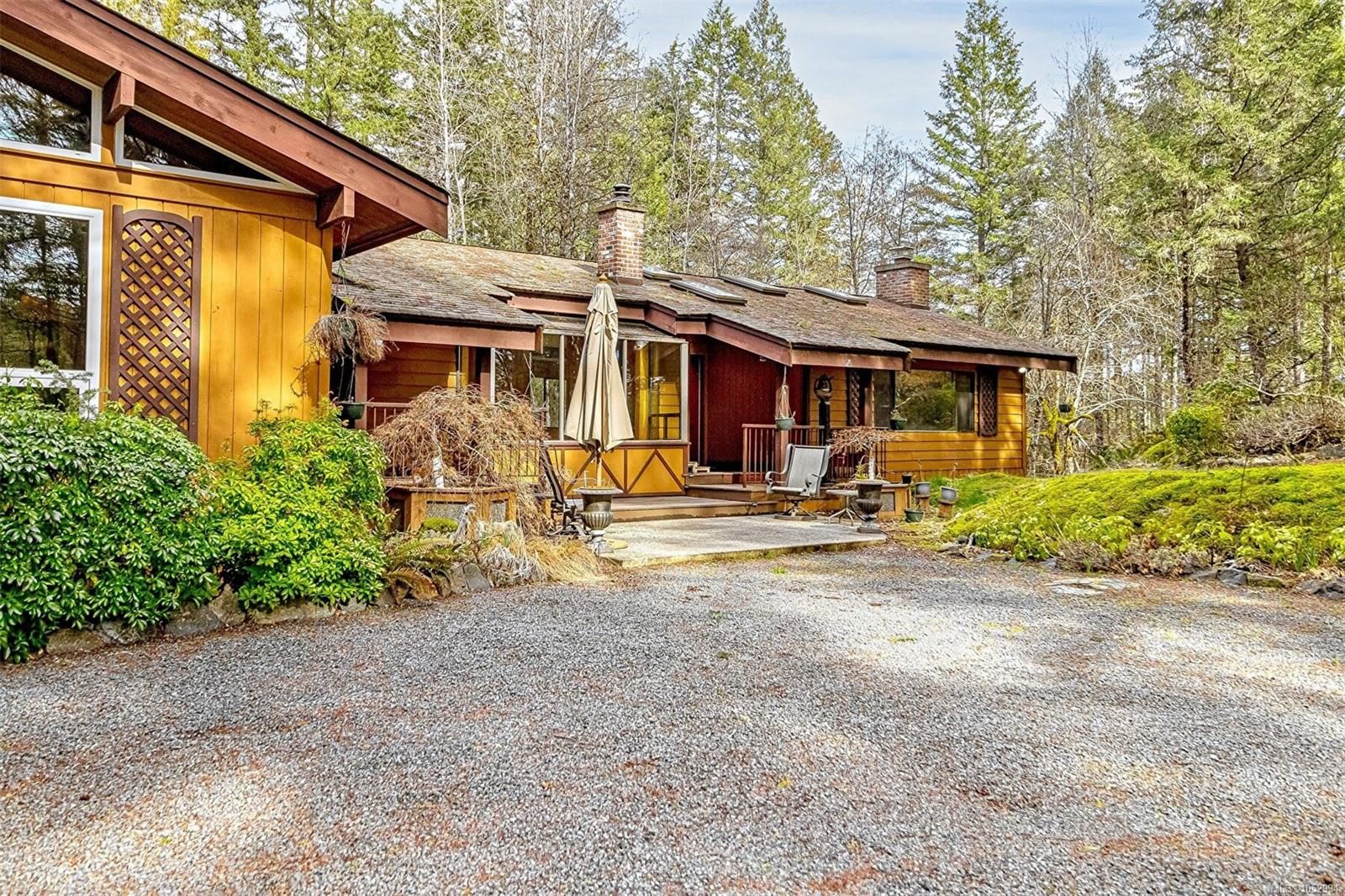 2298 Munn Rd property photo