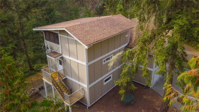 9891 Spalding Rd, Pender Island
