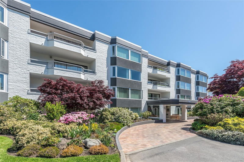 1370 Beach Dr #409, Oak Bay, British Columbia (MLS 971535)