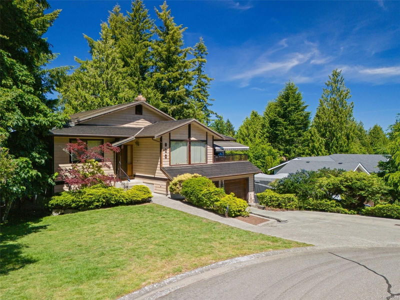 800 Seamist Pl, Saanich, British Columbia (MLS 972992)