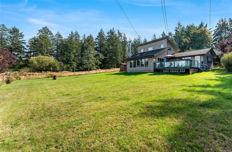 301 Fernwood Rd, Salt Spring, British Columbia (MLS 975337)