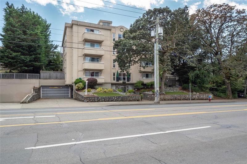 1361 Hillside Ave #404, Victoria, British Columbia (MLS 975748)