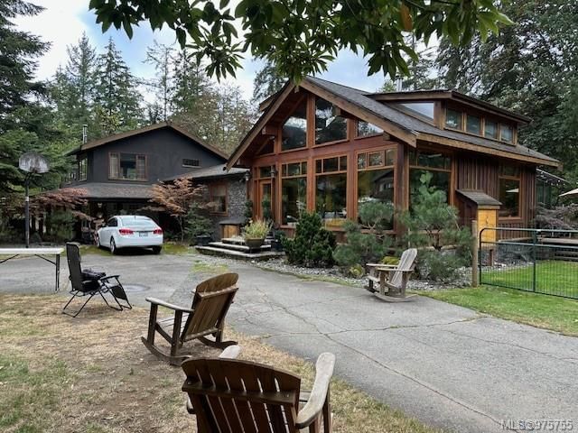 3744 Gibbins Rd, Duncan, British Columbia (MLS 975755)