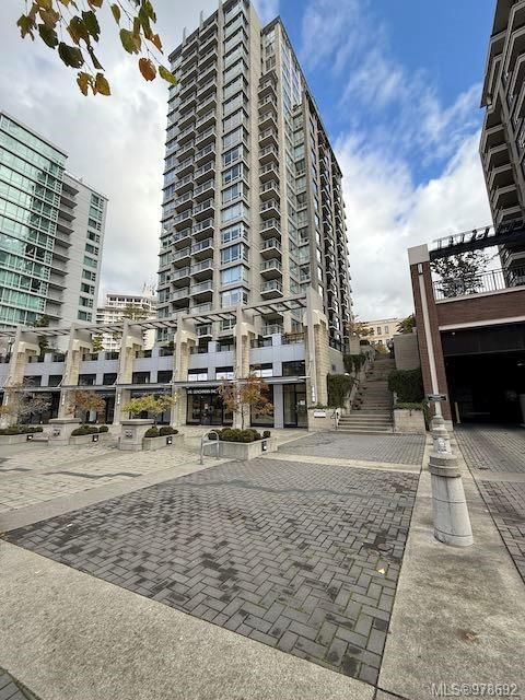 751 Fairfield Rd #710, Victoria, British Columbia (MLS 978692)