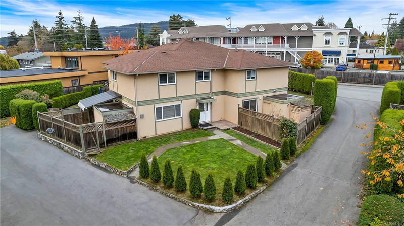 1945 Lisnoe Ave #4, Central Saanich, British Columbia (MLS 983512)