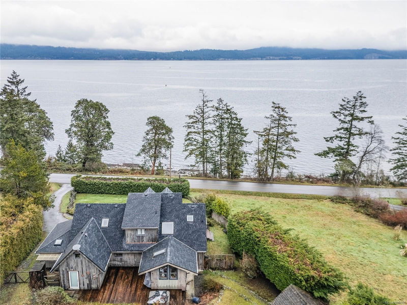 970 Walkers Hook Rd, Salt Spring, British Columbia