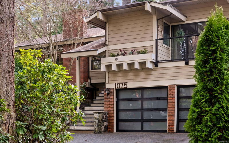1075 Quailwood Pl, Saanich, British Columbia