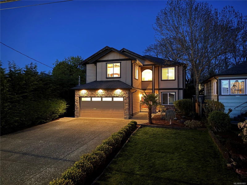3161 Wascana St, Saanich, British Columbia