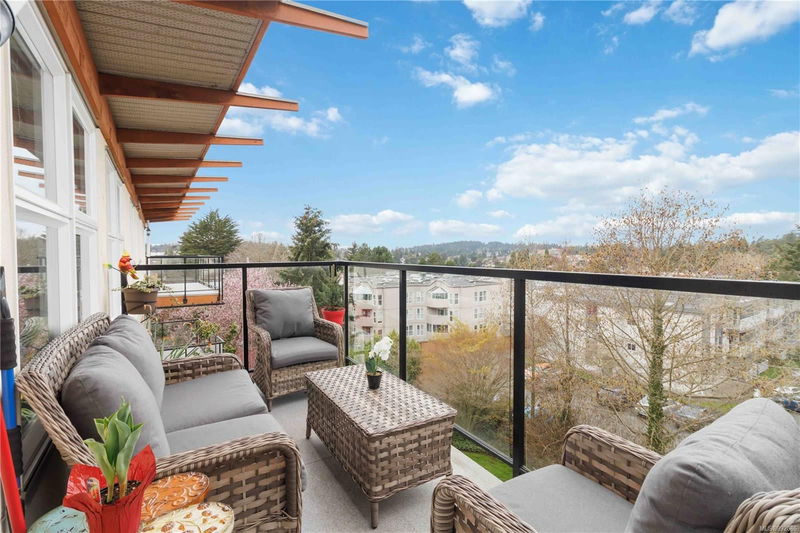 2940 Harriet Rd #405, Saanich, British Columbia