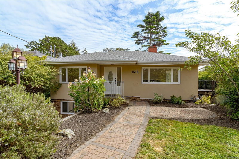 1515 Arrow Rd, Saanich, British Columbia