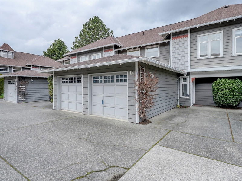 922 Arm St #12, Esquimalt, British Columbia
