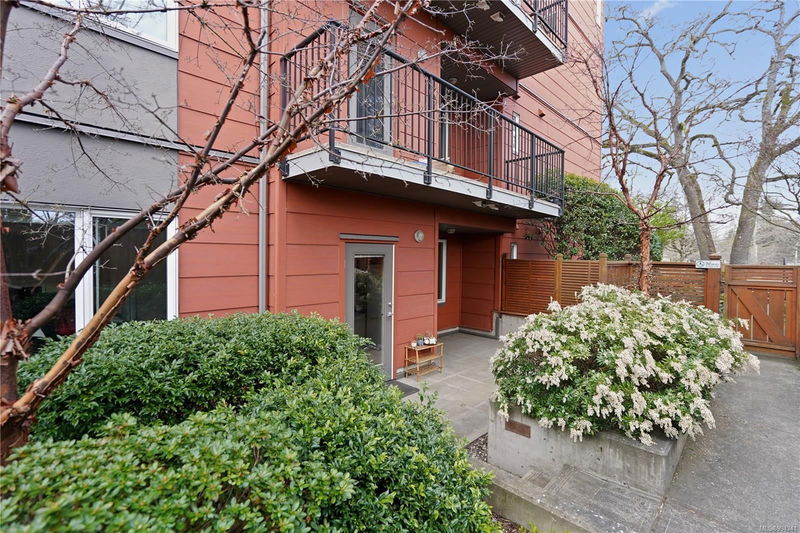 4030 Borden St #104, Saanich, British Columbia