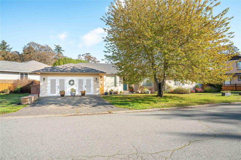 3979 Blue Ridge Pl, Saanich, British Columbia