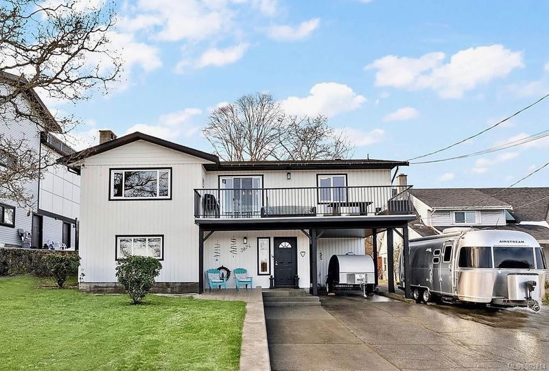 3874 Lancaster Rd, Saanich, British Columbia