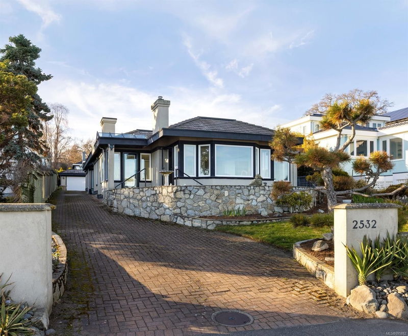 2532 Esplanade, Oak Bay, British Columbia