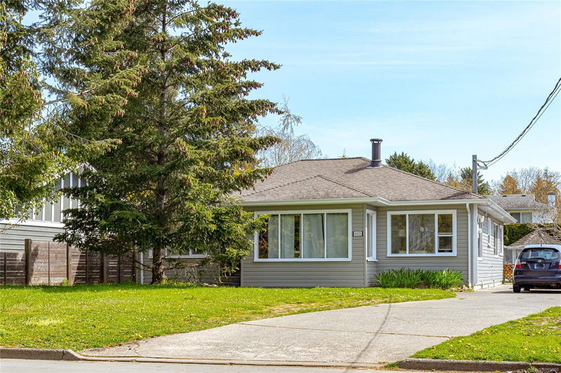 4435 Torquay Dr, Saanich, British Columbia