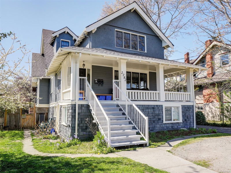 2782 Foul Bay Rd, Saanich, British Columbia