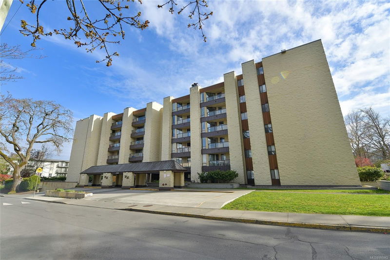 1745 Leighton Rd #202, Victoria, British Columbia