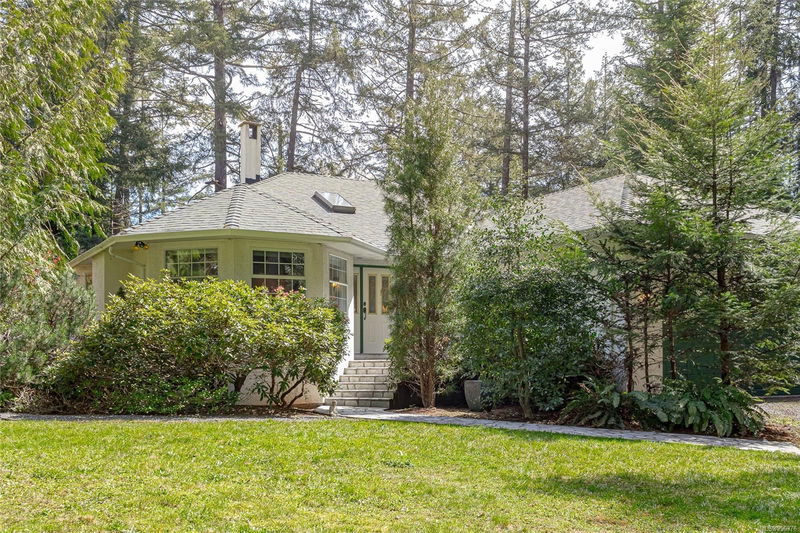 161 Hartland Ave, Saanich, British Columbia