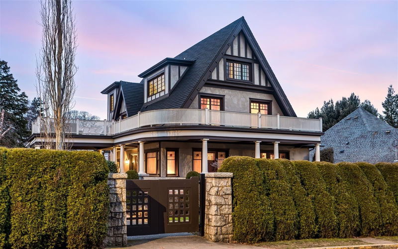 1030 St. Charles St, Victoria, British Columbia