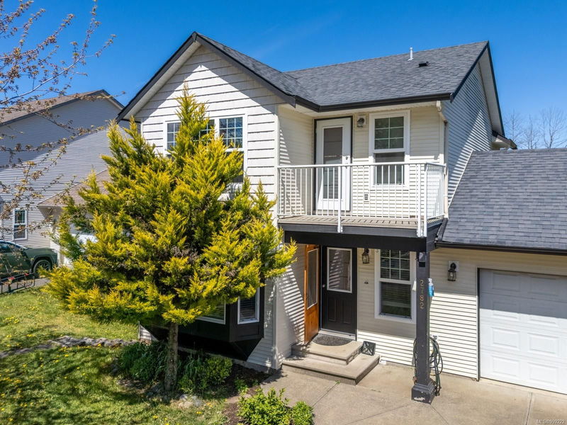 2782 Kendal Ave, Cumberland, British Columbia