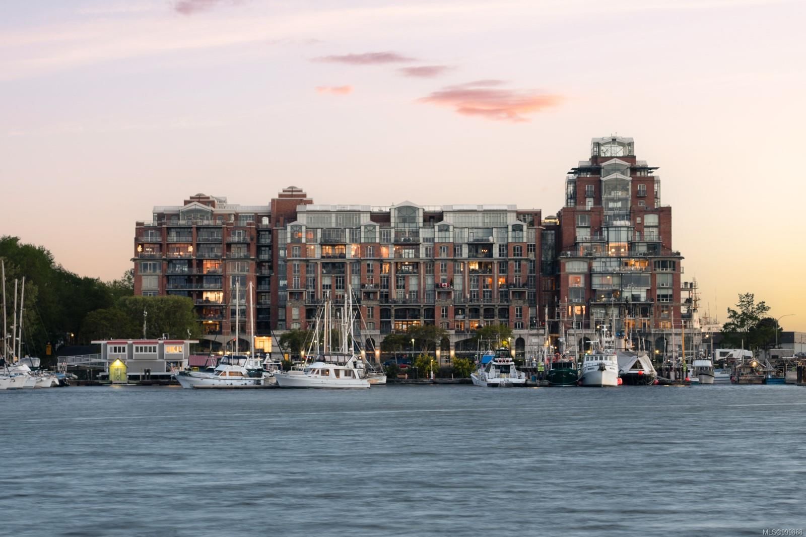 821 – 21 Dallas Rd, Victoria